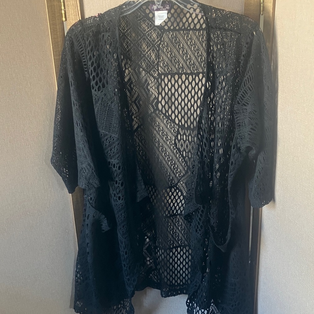 FINAL MARKDOWN Lily by Firmiana Black Crochet Open-Front Cardigan 1X